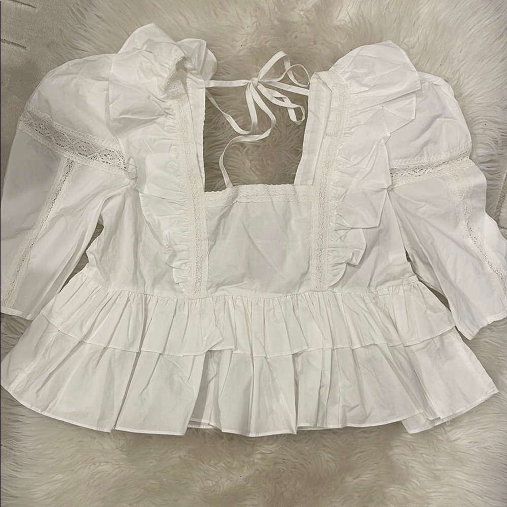 Elegant White Ruffled Women's Top